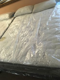 New royal memory foam king size set