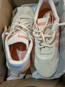 Adidas Brand New In Box Kids Country XLG 5.5
