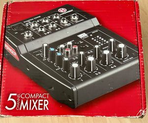 Harbinger L502 5-Channel Compact Mixer