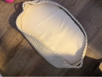 Woven Moses Basket with Mattres