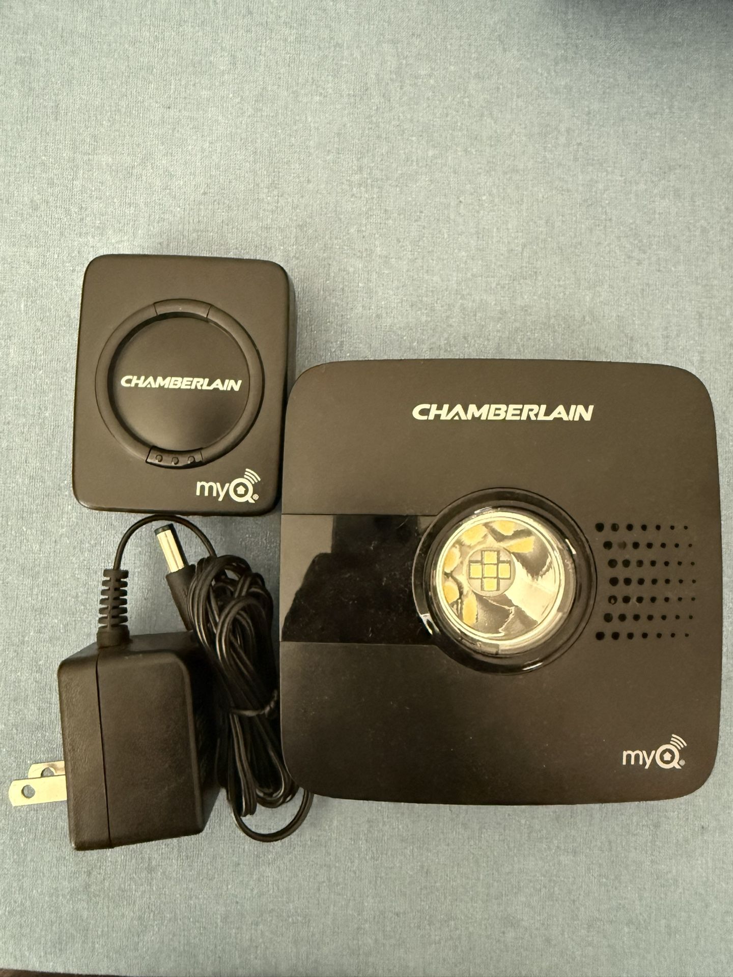 Chamberlain MyQ Wi-Fi Smart Garage Door Hub