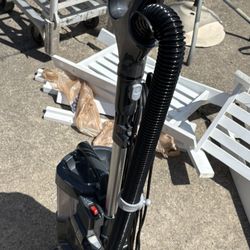 Shark Lift-Away Upright Vacuum