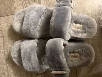 UGG Fluffy Slide Slippers Gray