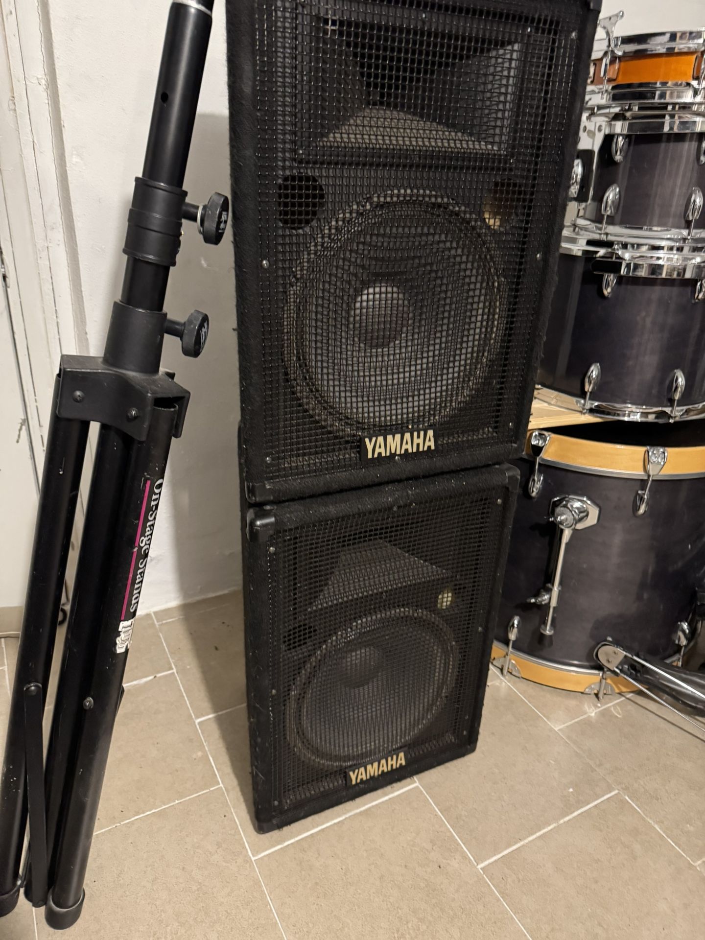 Yamaha Loud Speakers PA