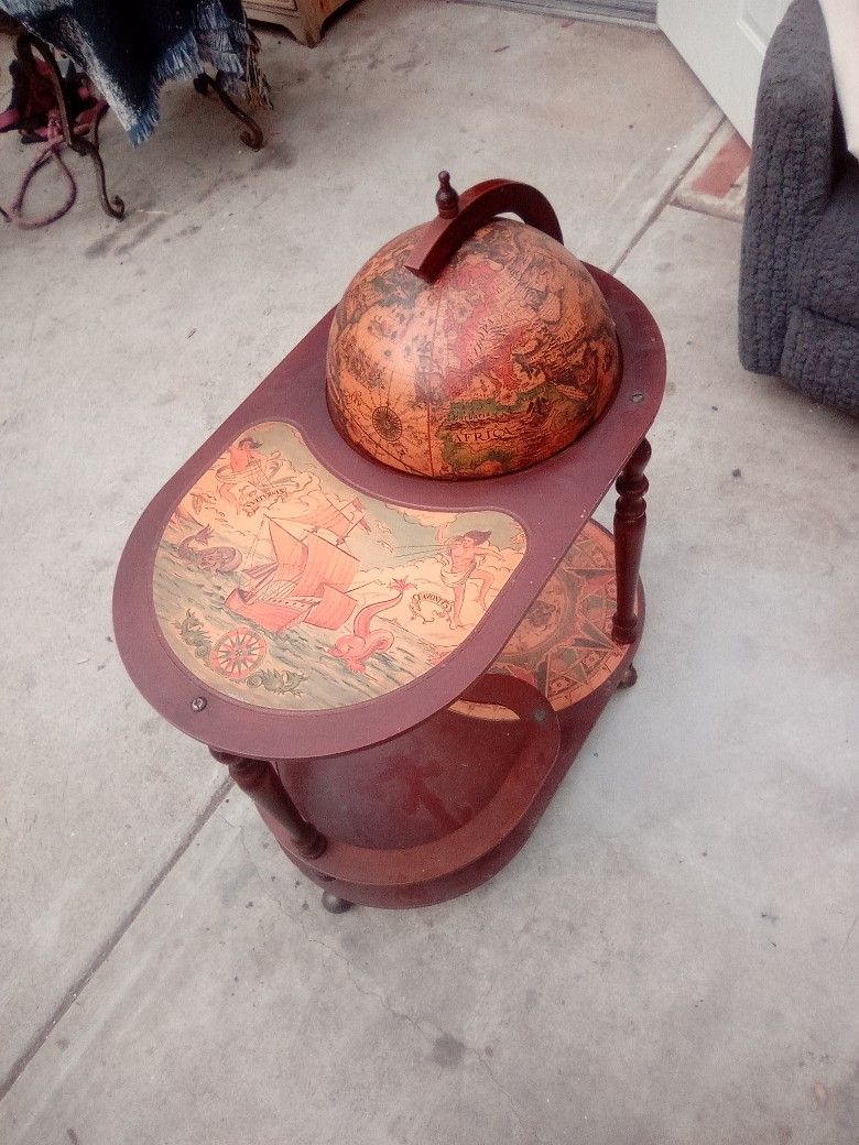 Vintage Globe With Table