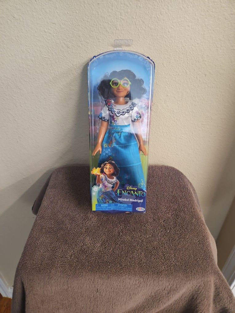Disney Encanto Mirabel Madrigal Doll
