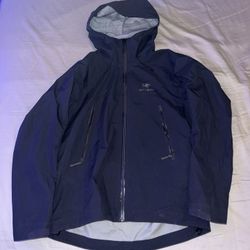 ARC’TERYX, Used, Size M, Water Resistance