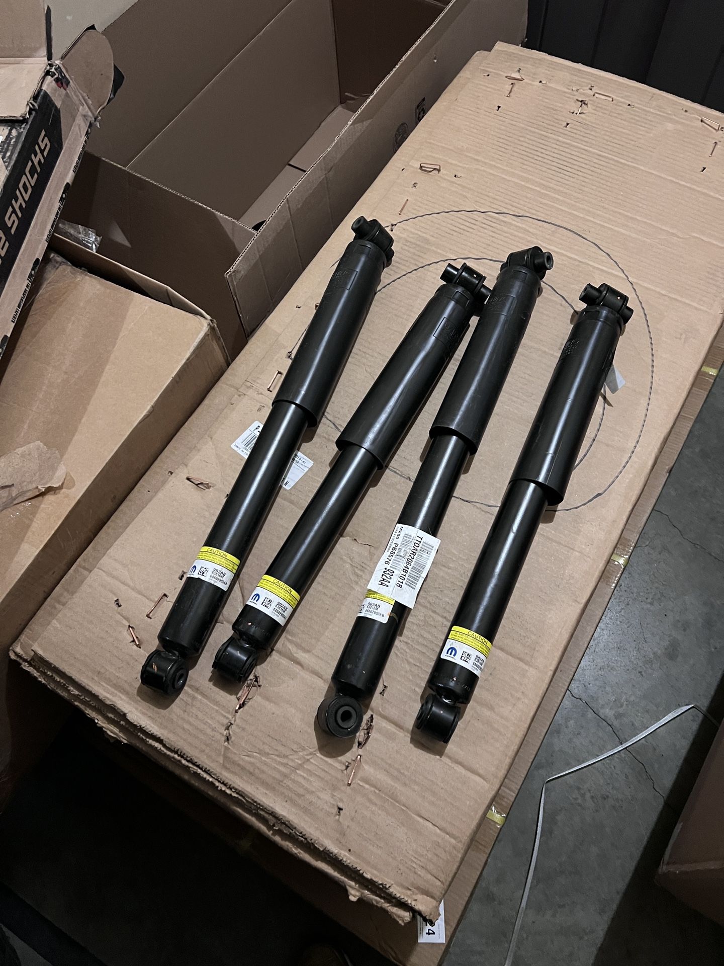 Jeep wrangler gladiator suspension parts Shocks control arms springs sway bar links Track bar JL JT