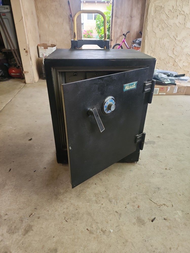 Meilink Combination Safe Class C Fire Rated And Class T-20 Buglary Rated Vault Home Security Safe
