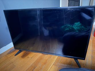 Insignia 32 inch TV
