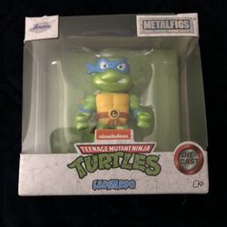 Teenage Mutant Ninja Turtles Leonardo Metalfigs Die-Cast figure Keychain