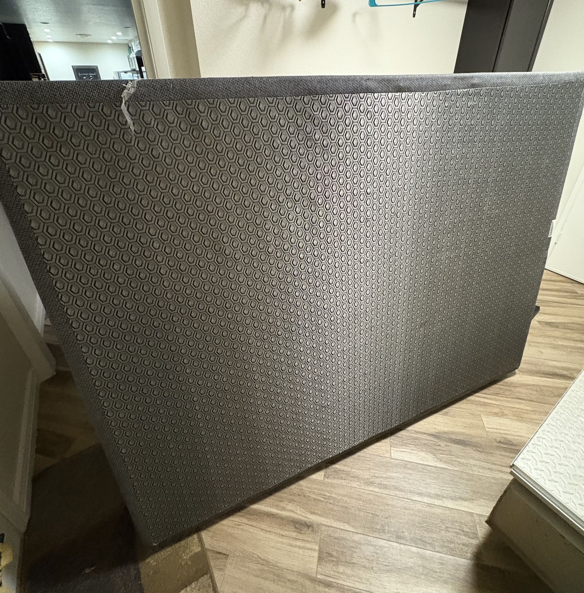 Queen Mattress  - Temperpedic 