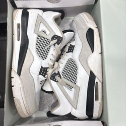 Jordan 4 Black N White 