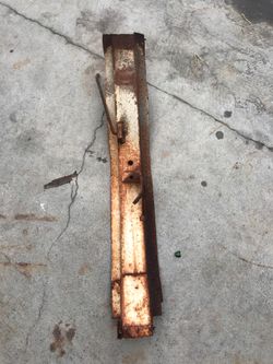 1959 Chevrolet Impala spare tire brace