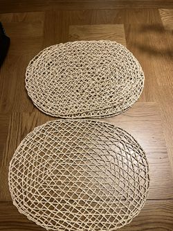 4 Woven Placemats