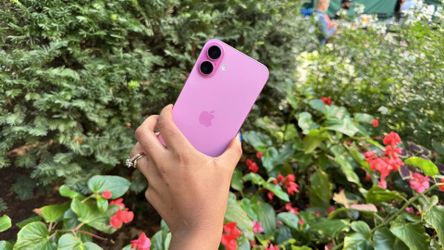 iPhone 15 light pink