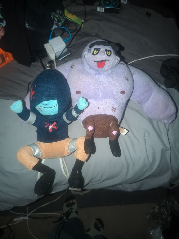 EXTREMELY RARE!! 2009 Left 4 Dead 2 Valve and Thinkgeek Subscription Only Tank and Hunter Zombie Plushies With