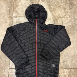 North Face Jacket Boys XL 18-20 Black&Red Insulated Reversible Jacket Youth