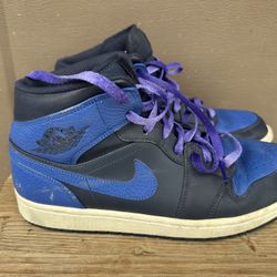 Men's Nike Sneakers. Size 10.5