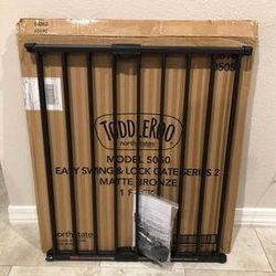 Easy Swing & Lock Baby Gate / Pet Gate -  Fits Openings 28.68" - 47.85"
