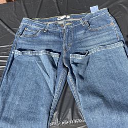 Levis Women’s jeans 