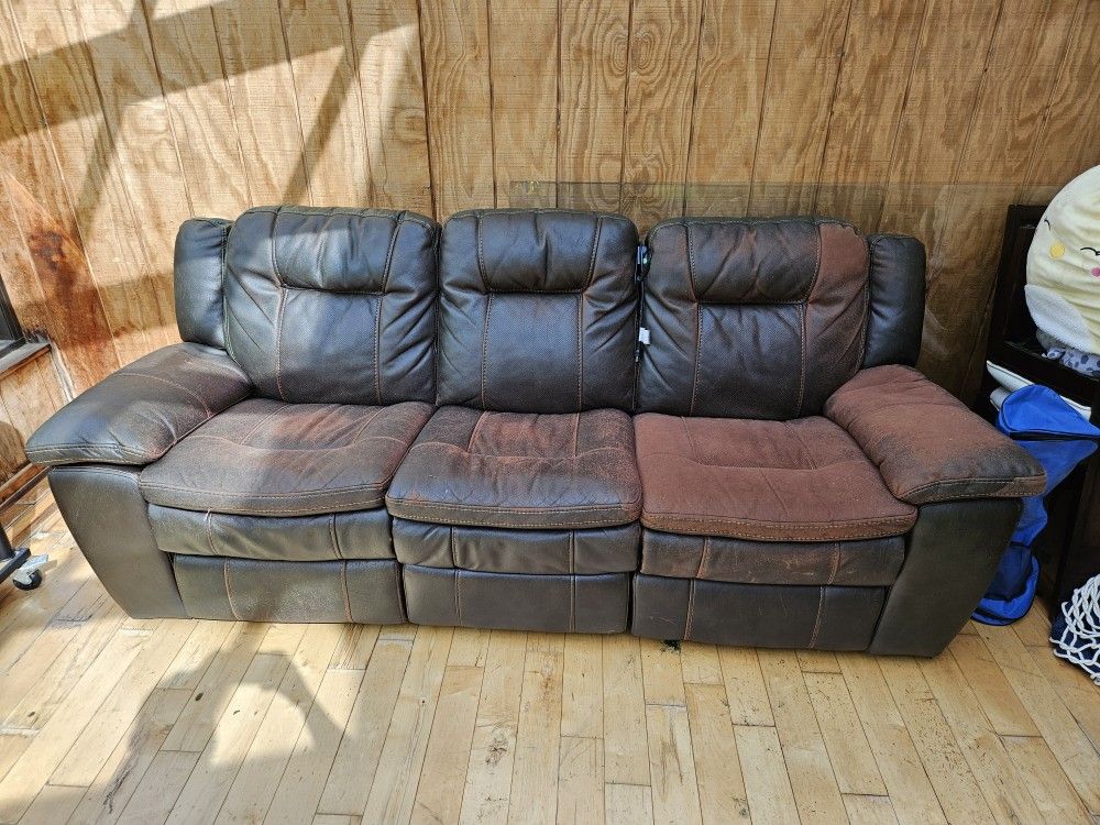 Electric Reclining Sofa