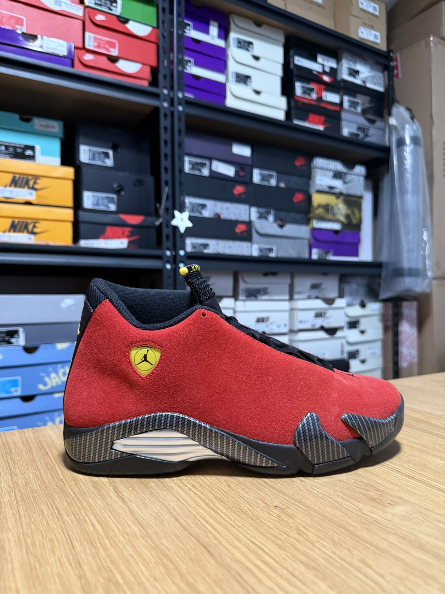 Jordan 14 Retro Ferrari 2025 Size 9.5M