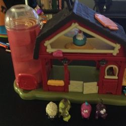 Fisher-Price Baa Baa  Musical Farm Barn