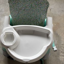 Baby’s Booster Seat For Dining