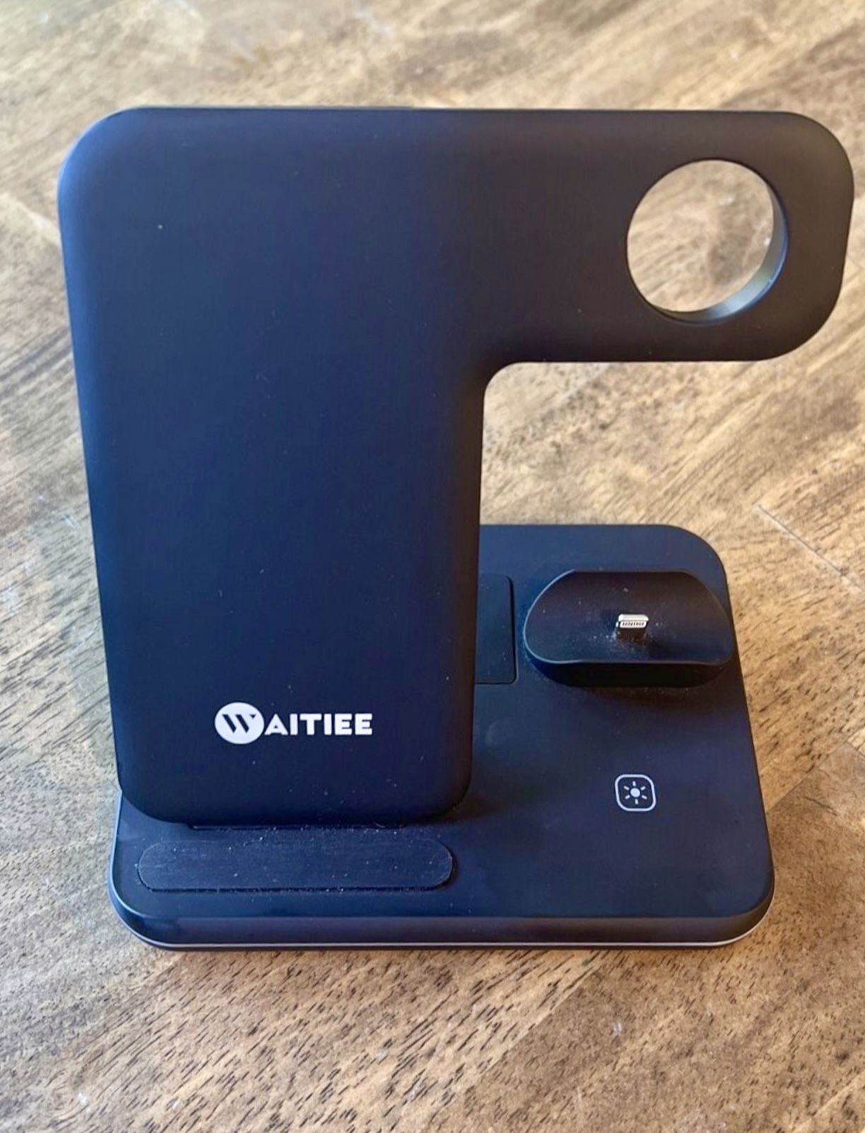 Aitiee Black 3 In 1 Fast Wireless Charging Stand For Phone Watch Earbuds