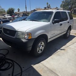 2004 Ford EXPLORER 