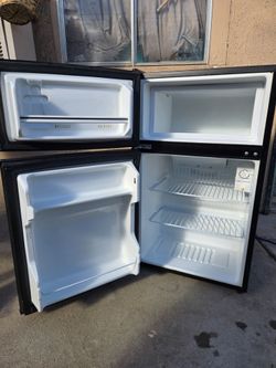 Black Mini Fridge with Top Freezer