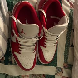 Varsity Red Jordan Air 1 Low 