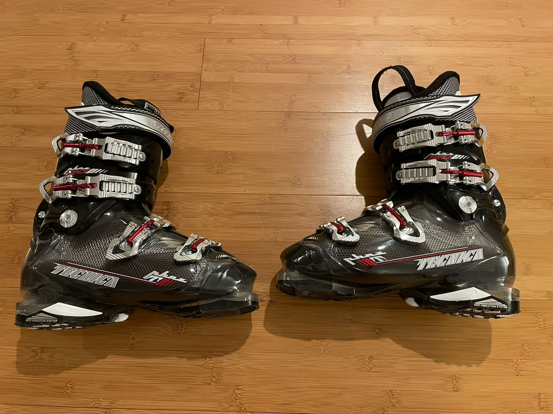 Tecnica Phoenix 120 HVL Ski Boots