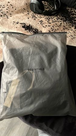 Black essential hoodie/sz small