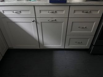 White Shaker Kitchen Base Cabinets, 3-Section Run w/ Quartz Top - Buyer Removes