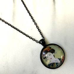 Geisha Pendant Necklace 
