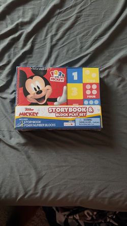Disney Junior Mickey Storybook & Block Play Set