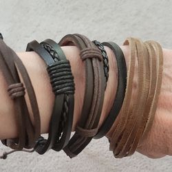 Adjustable bracelets, new, 2$ each. New