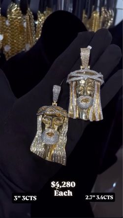 10K Natural Diamonds Pendant