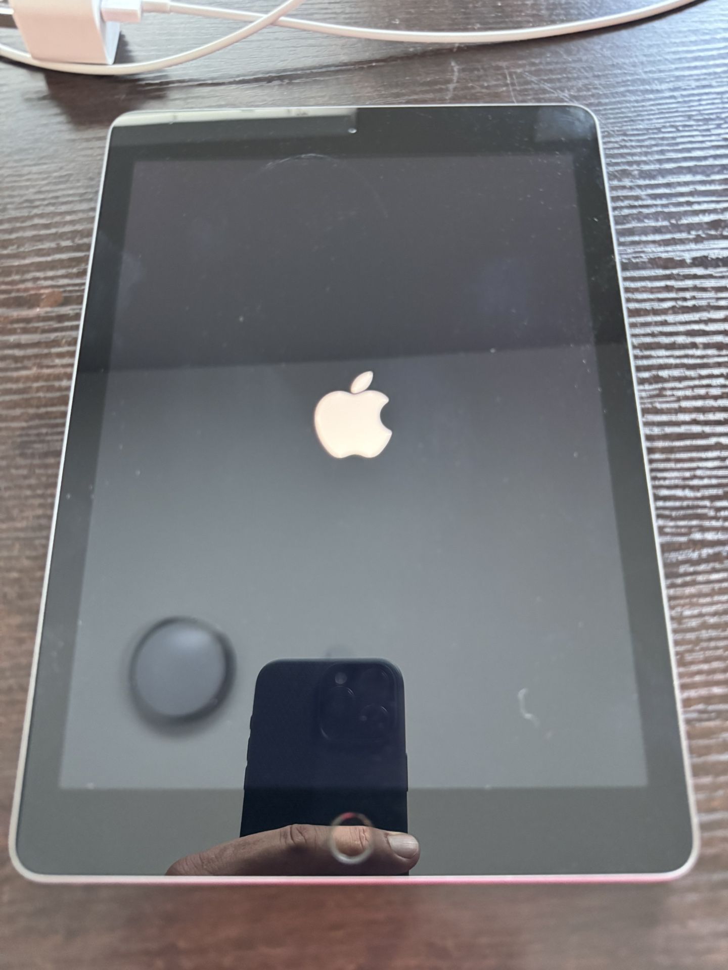 iPad 6th Generation 32gb WiFi