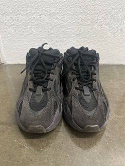 Adidas Yeezy Boost 700 Men's ‘Utility Black’ 2019 (Rare) Size 9.5 Mens (Comfort)