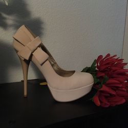 Nude size 8 .