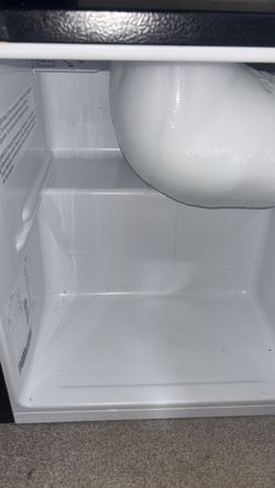 Hisense mini fridge