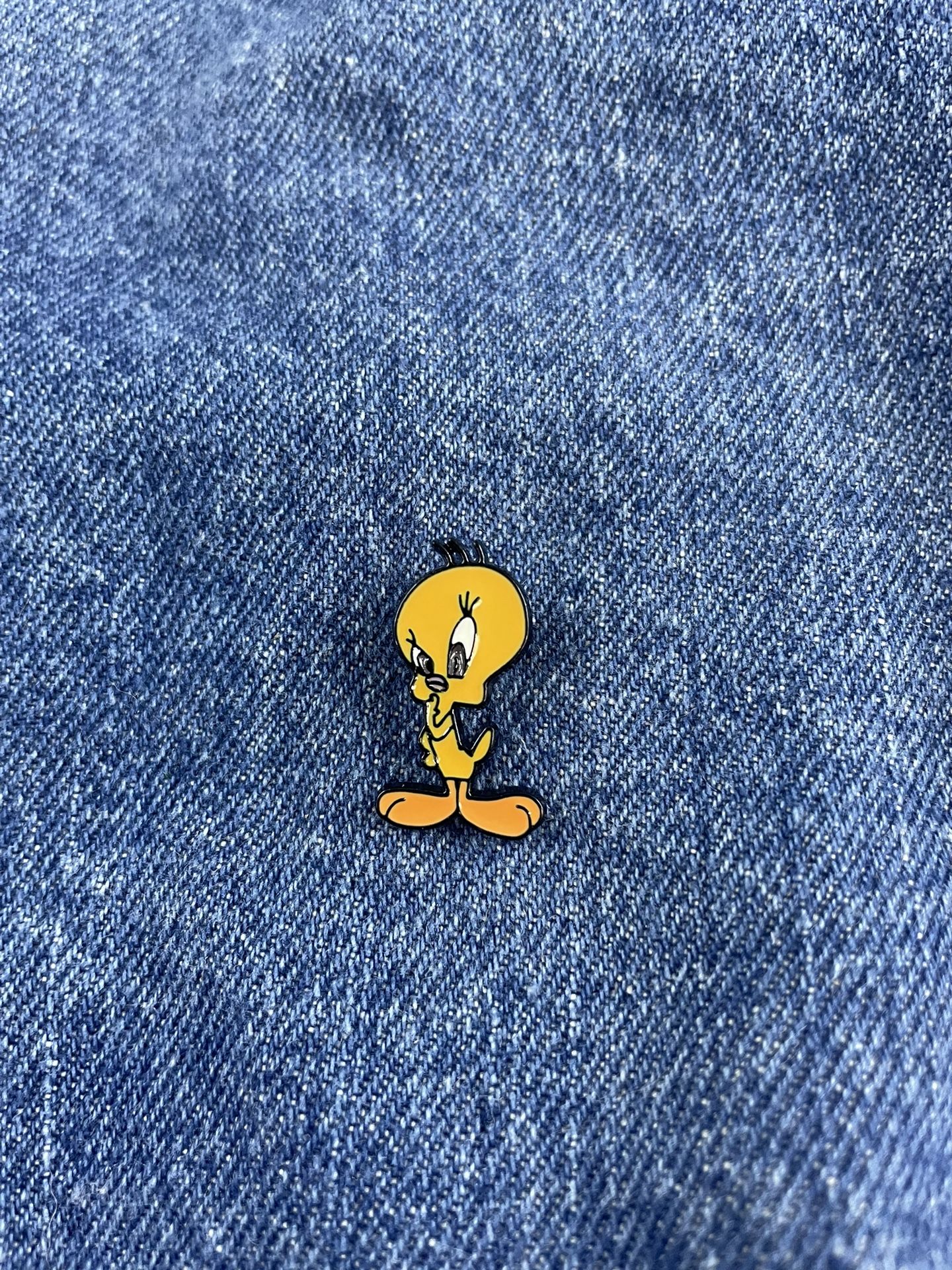 Tweety Bird Enamel Pin