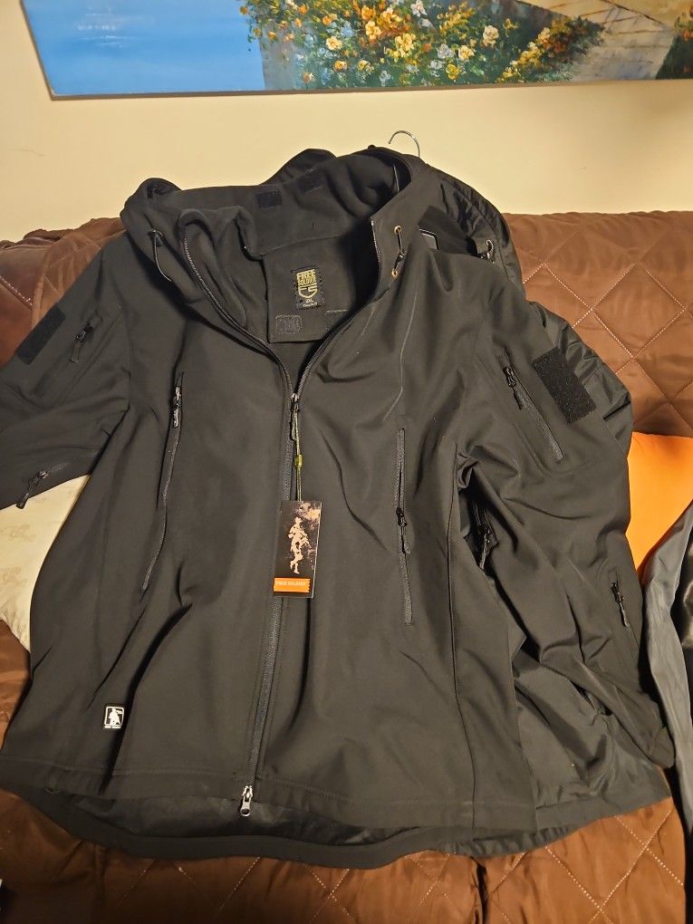 FREE SOLDIER MENS JACKet 2XL PICKUP&CASH ONLY