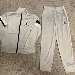 Boys Jordan Track Suit Set Size 7