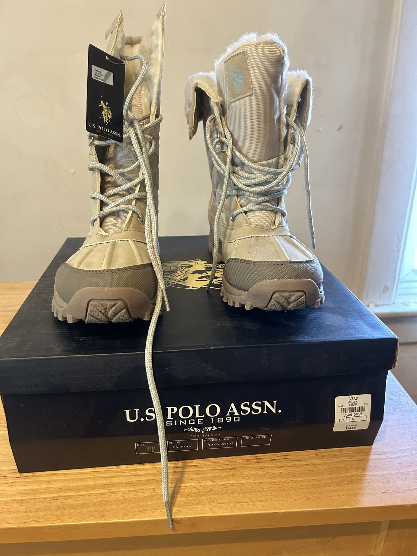 Ladies boots