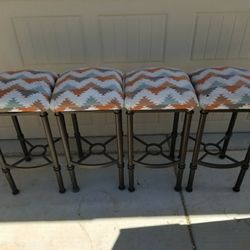4 Bar Stools