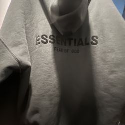 Used Men’s Essentials Hoodie Size L